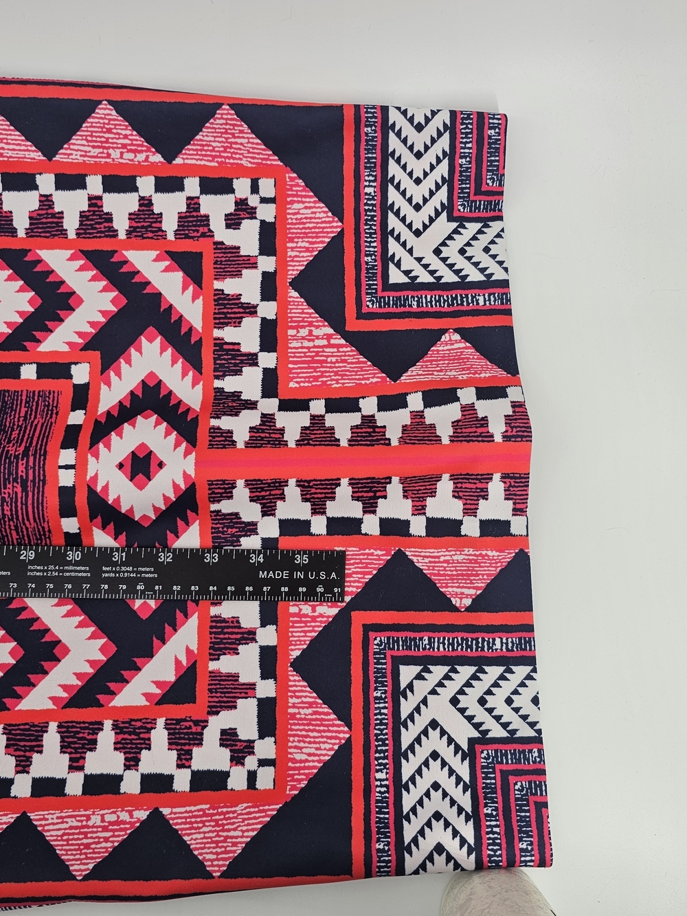 Vince Camuto Geometric Tribal Print Sheath Dress Coral Black White - Size 16 - Picture 6 of 6